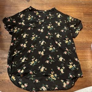 Black floral top - size L
